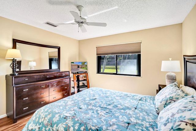 124 Mayfair Lane, Boynton Beach, FL 33426