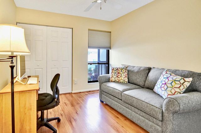 124 Mayfair Lane, Boynton Beach, FL 33426