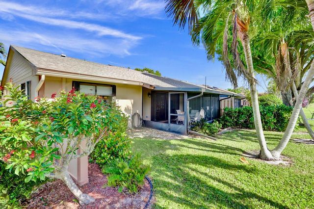 124 Mayfair Lane, Boynton Beach, FL 33426