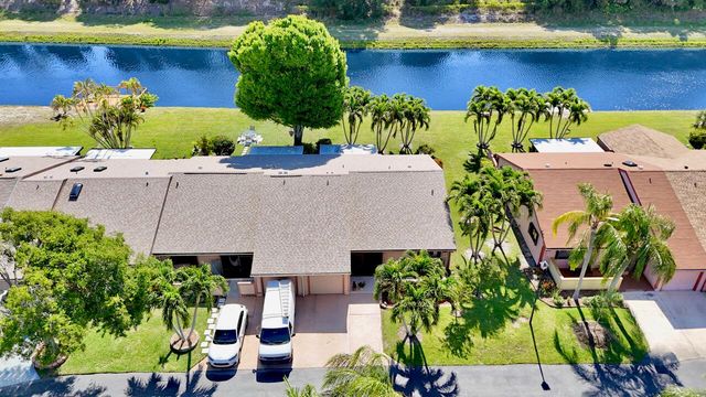 124 Mayfair Lane, Boynton Beach, FL 33426