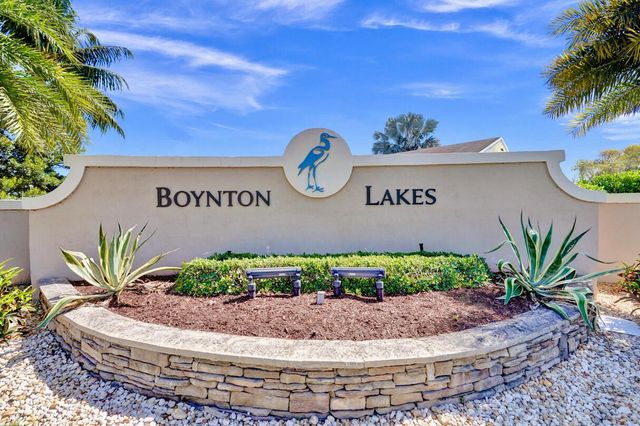 124 Mayfair Lane, Boynton Beach, FL 33426