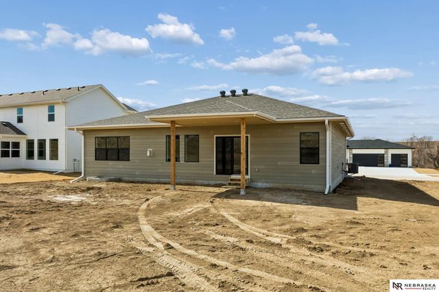 11103 N 173 Street, Bennington, NE 68007