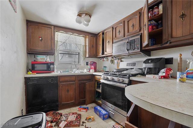 1737 Sheridan Avenue NE, Warren, OH 44483