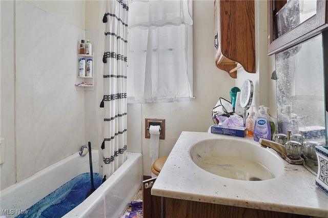 1737 Sheridan Avenue NE, Warren, OH 44483