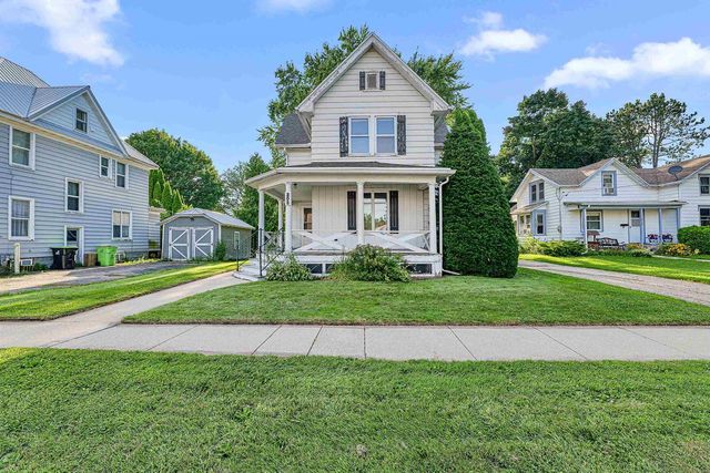 208 Mary Street, Beaver Dam, WI 53916