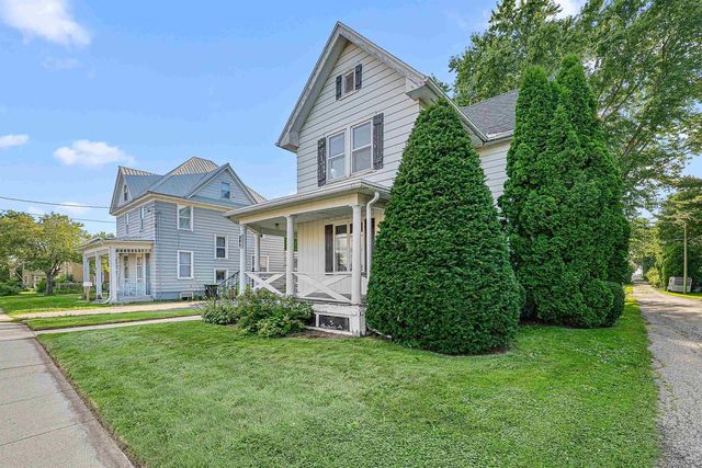 208 Mary Street, Beaver Dam, WI 53916