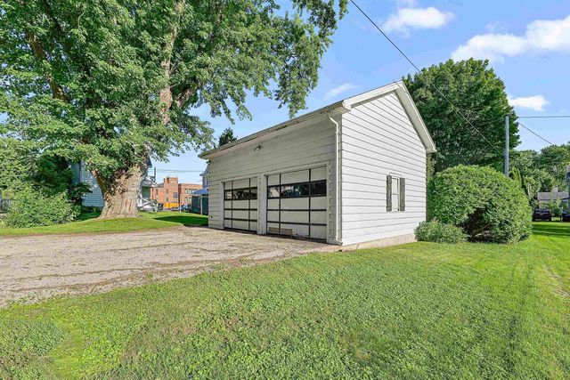 208 Mary Street, Beaver Dam, WI 53916