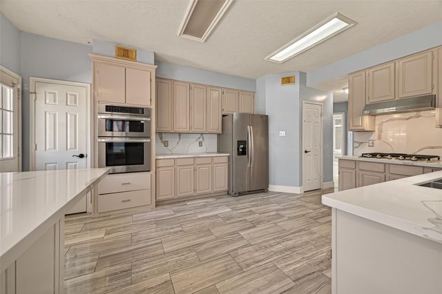 4218 Meadowchase Lane, Houston, TX 77014