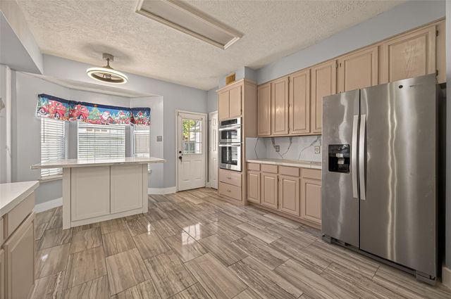 4218 Meadowchase Lane, Houston, TX 77014