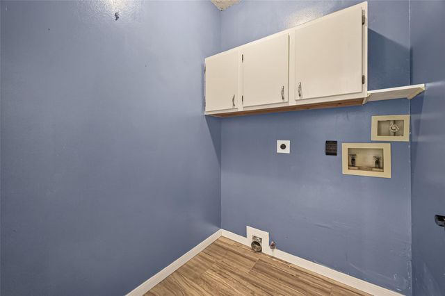 4218 Meadowchase Lane, Houston, TX 77014