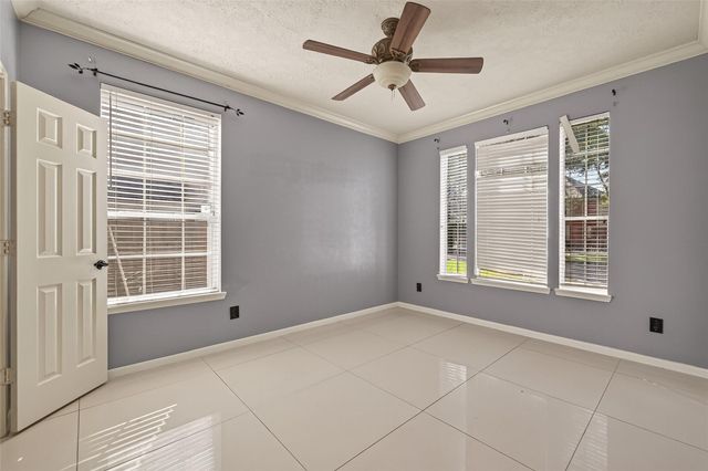 4218 Meadowchase Lane, Houston, TX 77014