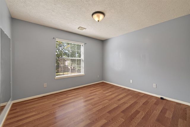 4218 Meadowchase Lane, Houston, TX 77014