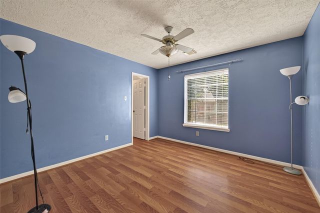 4218 Meadowchase Lane, Houston, TX 77014