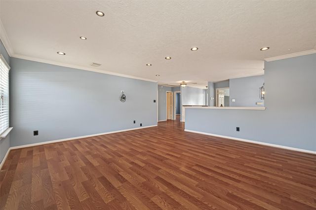 4218 Meadowchase Lane, Houston, TX 77014