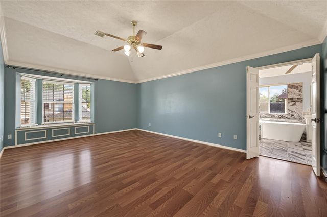 4218 Meadowchase Lane, Houston, TX 77014