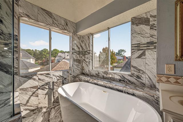 4218 Meadowchase Lane, Houston, TX 77014