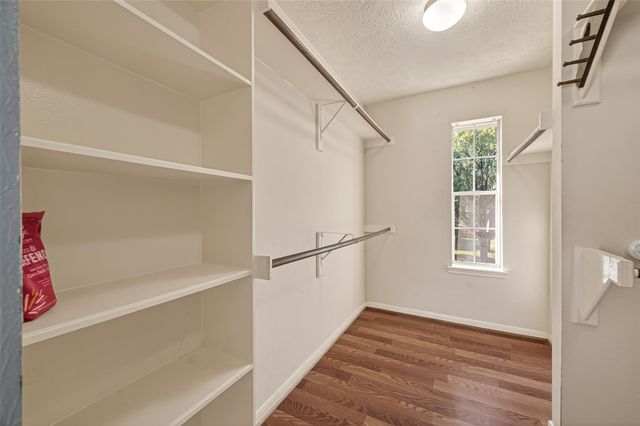 4218 Meadowchase Lane, Houston, TX 77014