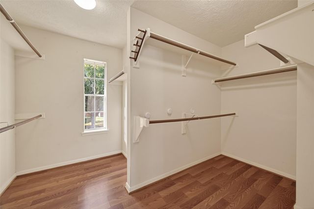 4218 Meadowchase Lane, Houston, TX 77014