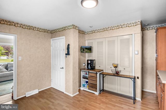 4 BOSWELL RD, Marlton, NJ 08053