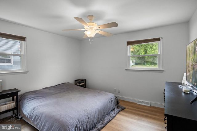 4 BOSWELL RD, Marlton, NJ 08053