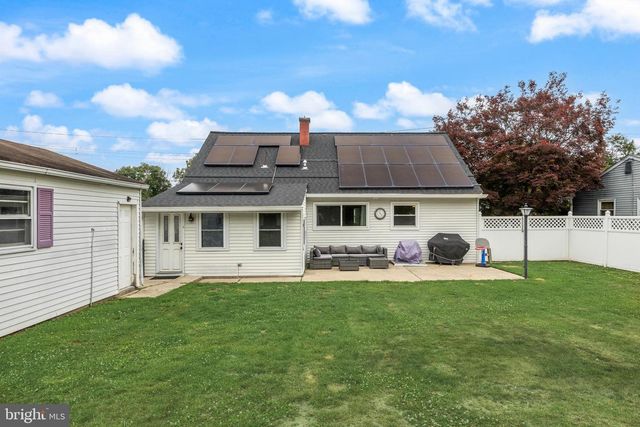4 BOSWELL RD, Marlton, NJ 08053