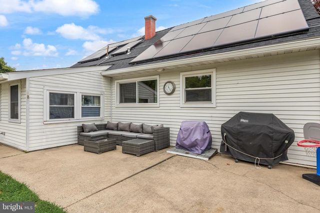 4 BOSWELL RD, Marlton, NJ 08053