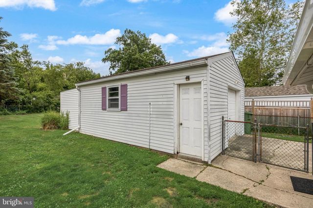 4 BOSWELL RD, Marlton, NJ 08053