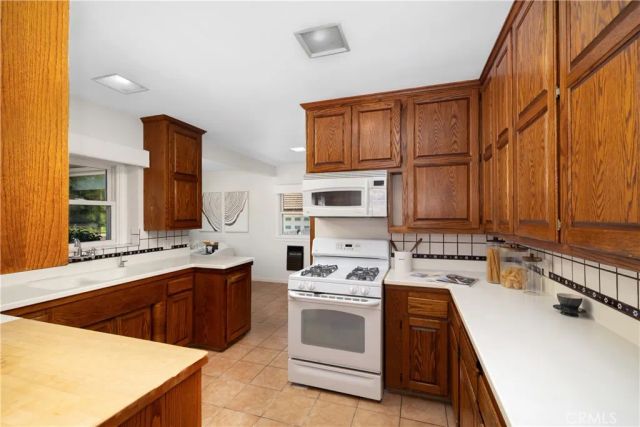 166 W Las Flores Avenue, Arcadia, CA 91007