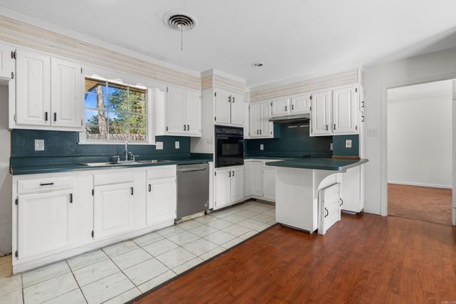 2050 Elaine Circle, Arkadelphia, AR 71923