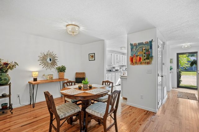 411 Maple Brook Rd 411, Bellingham, MA 02019