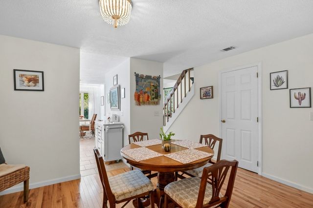 411 Maple Brook Rd 411, Bellingham, MA 02019