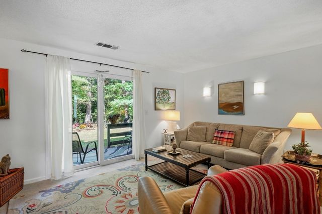 411 Maple Brook Rd 411, Bellingham, MA 02019