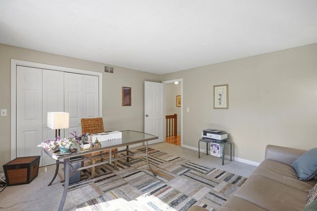 411 Maple Brook Rd 411, Bellingham, MA 02019