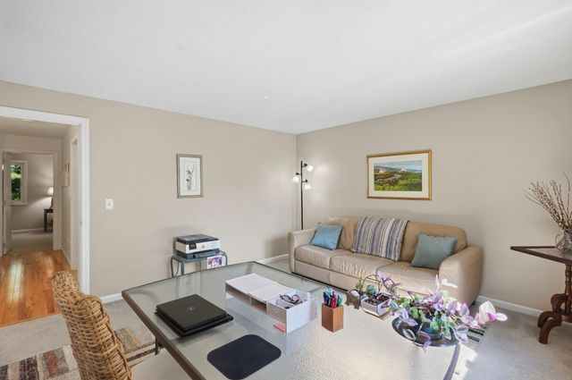 411 Maple Brook Rd 411, Bellingham, MA 02019