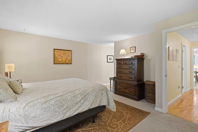 411 Maple Brook Rd 411, Bellingham, MA 02019