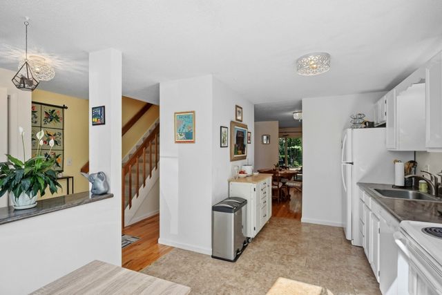 411 Maple Brook Rd 411, Bellingham, MA 02019