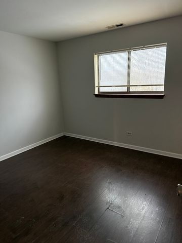 2264 Abbeywood Drive B, Lisle, IL 60532