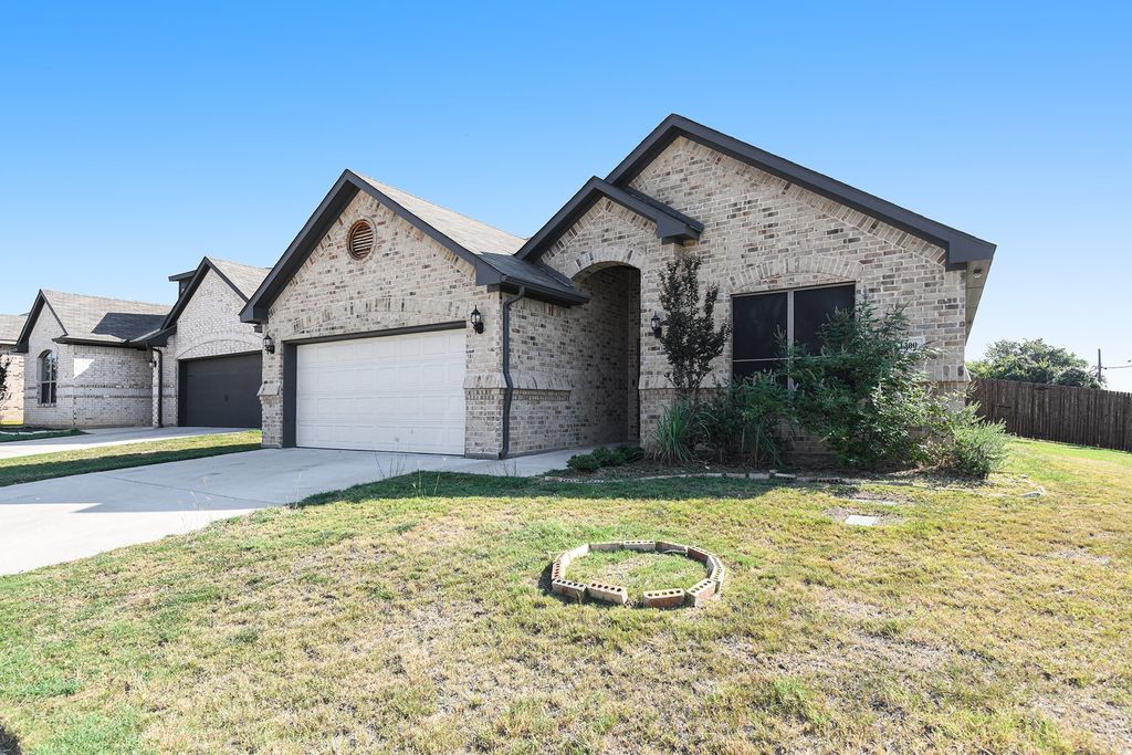 1300 Beach Drive, Pelican Bay, TX 76020