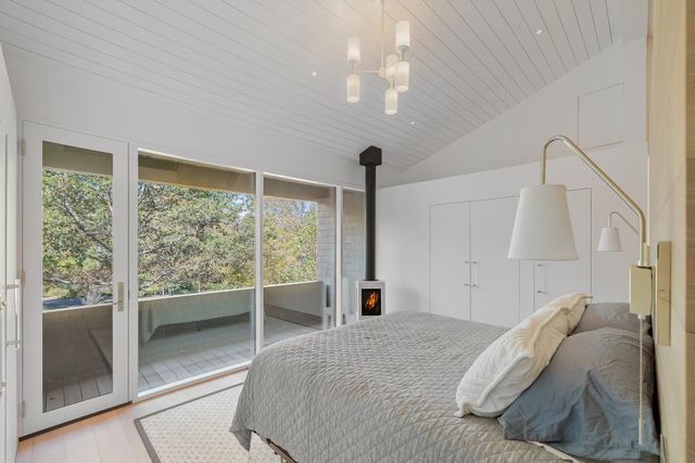 48 Pike Street, Stowe, VT 05672