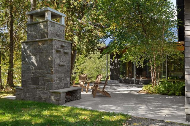 48 Pike Street, Stowe, VT 05672