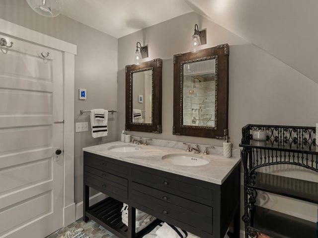 48 Pike Street, Stowe, VT 05672