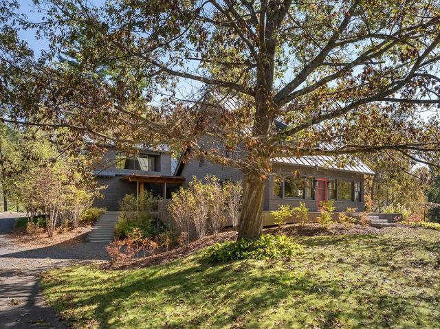 48 Pike Street, Stowe, VT 05672