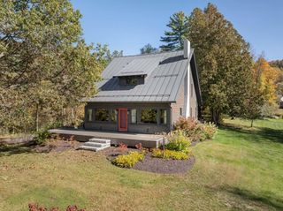 48 Pike Street, Stowe, VT 05672