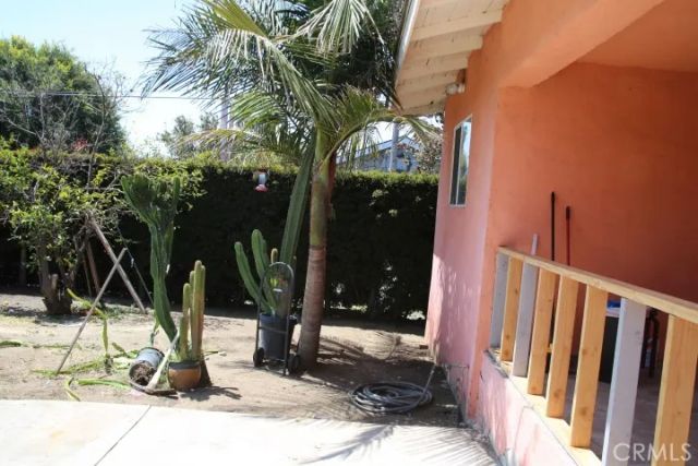 1301 N McCadden Place, Los Angeles, CA 90028