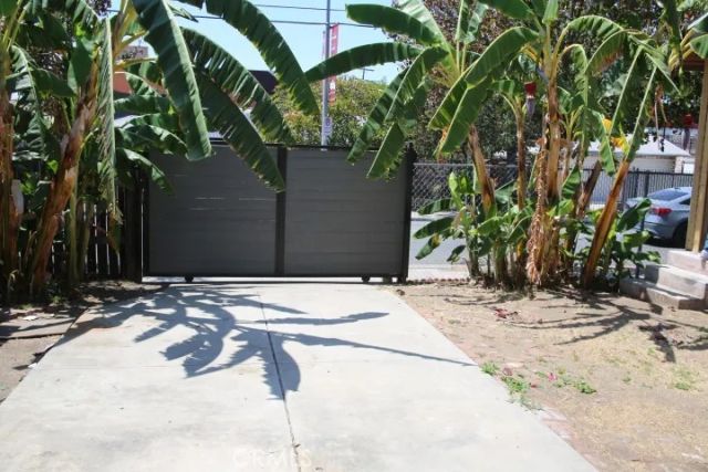 1301 N McCadden Place, Los Angeles, CA 90028