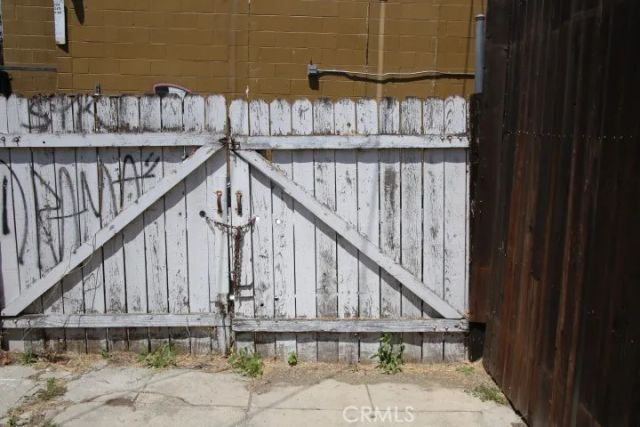 1301 N McCadden Place, Los Angeles, CA 90028