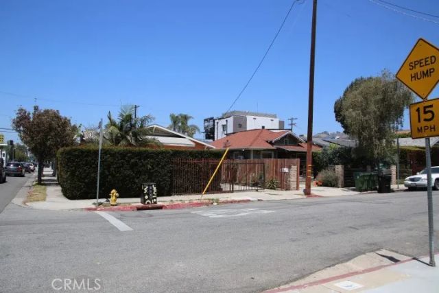 1301 N McCadden Place, Los Angeles, CA 90028
