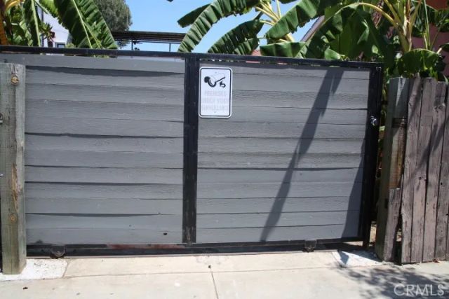 1301 N McCadden Place, Los Angeles, CA 90028