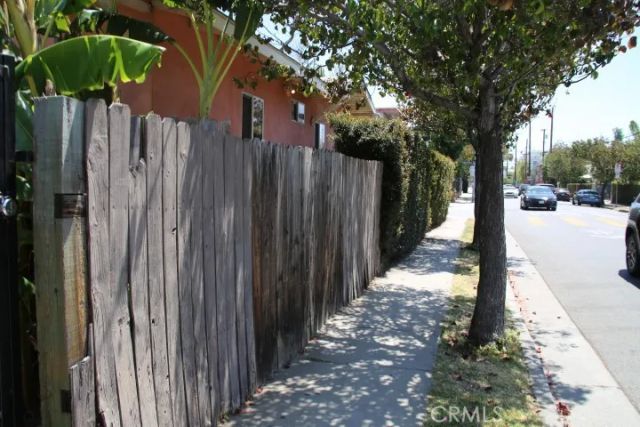 1301 N McCadden Place, Los Angeles, CA 90028