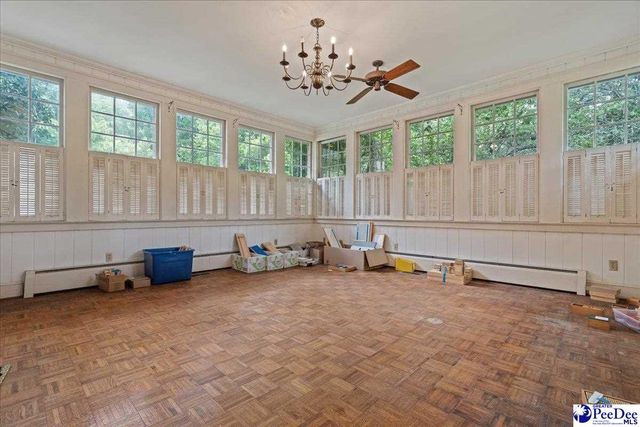 521 W Pine St, Florence, SC 29501